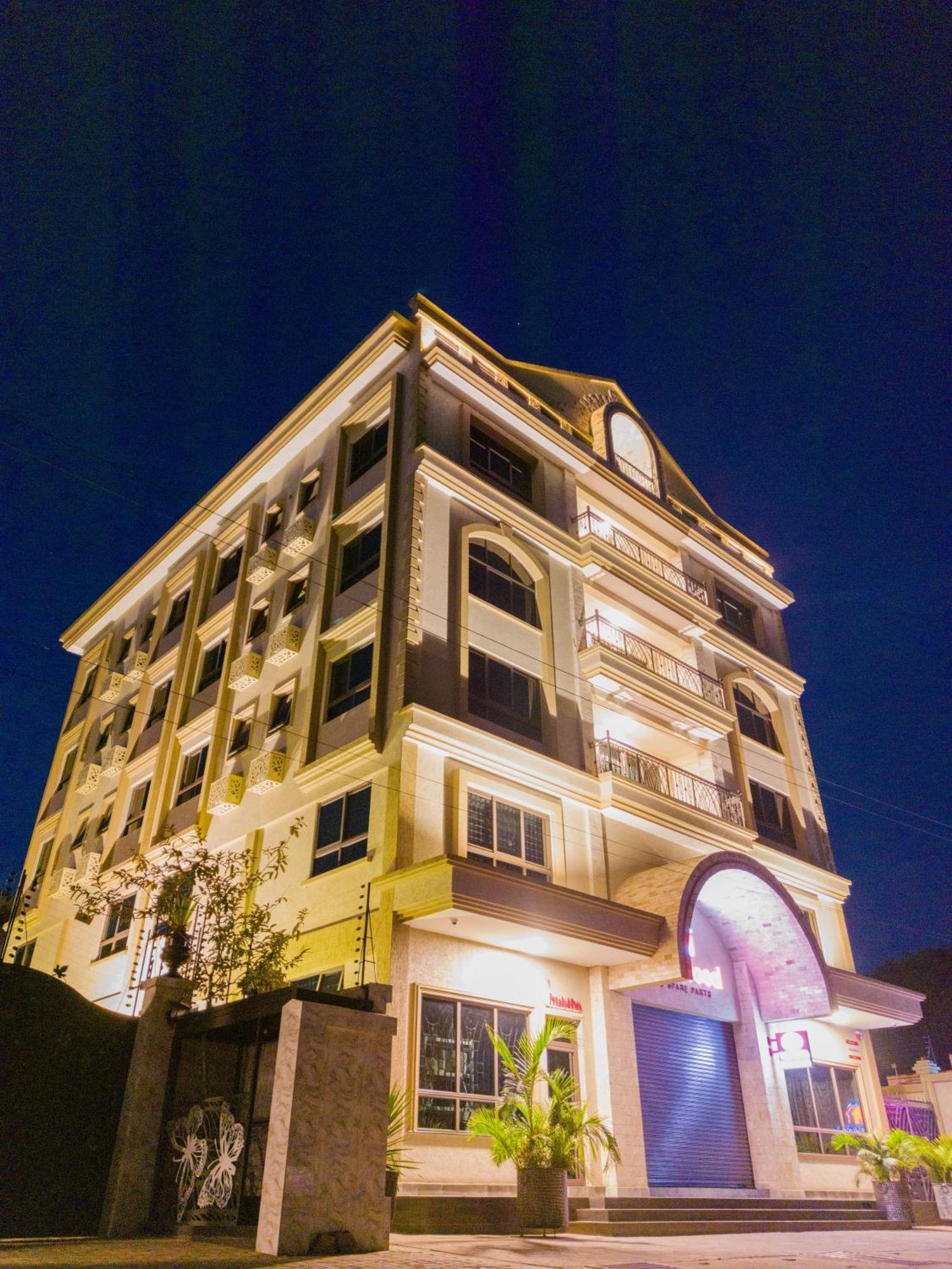 Westwood Residences Αρούσα Εξωτερικό φωτογραφία